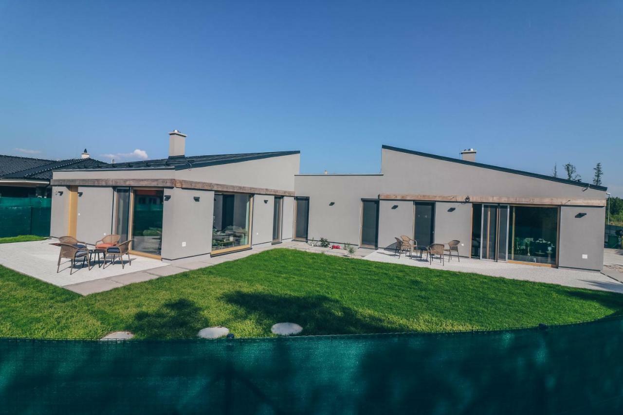Stylish Apartments At Penati Golf Resort Sajdikove Humence Exterior photo